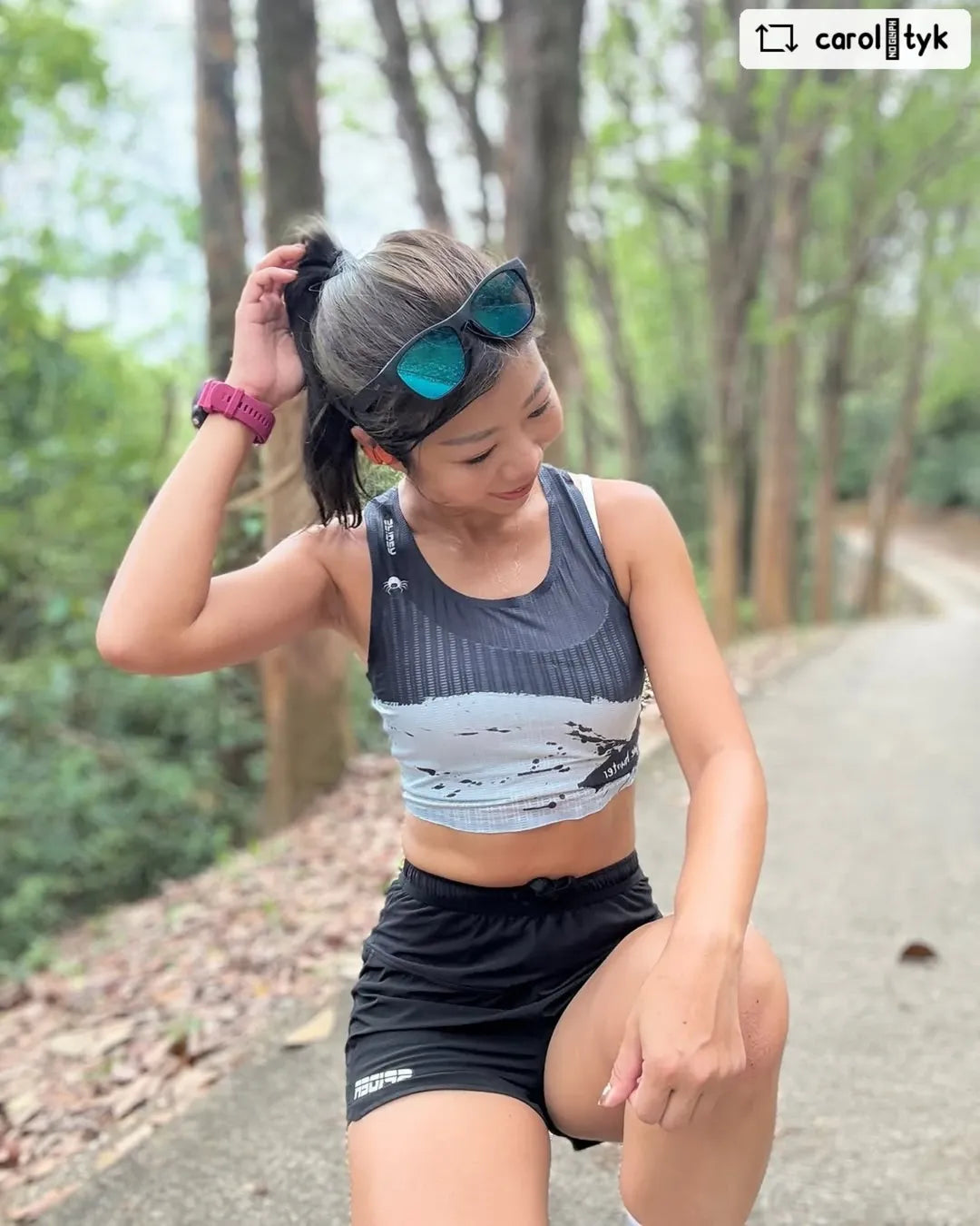 【Women】"Feel Nothing" - Seamless Top - Ink Elegance